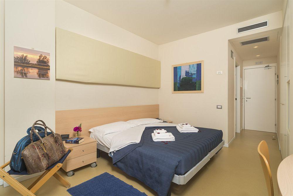 Rosanna Hotel 3*